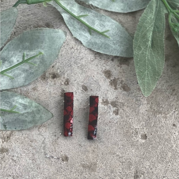 Hair Clips - Picture 3 of 15